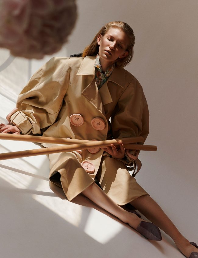 Foto: LE MILE MAGAZINE »White Rabbit« — Laura Palm